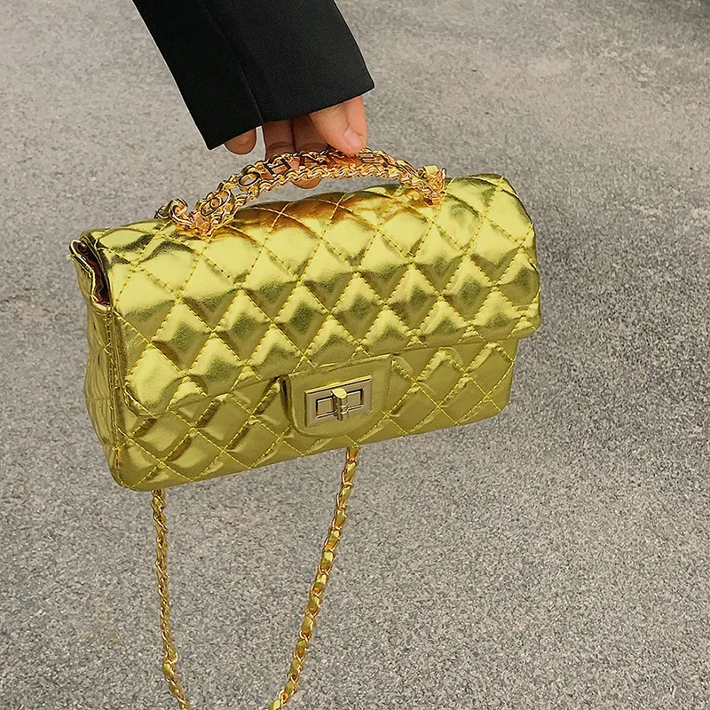 Women's Pu Leather Solid Color Lingge Streetwear Square Flip Cover Lock Clasp Shoulder Bag display picture 5