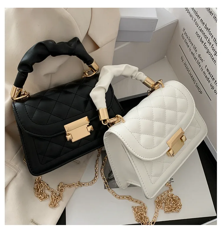 Popular All-Matching Ins Women's Bag 2022 Popular New Trendy Fashion Chain Crossbody Internet Celebrity Hand-Carrying Small Square Bag display picture 7
