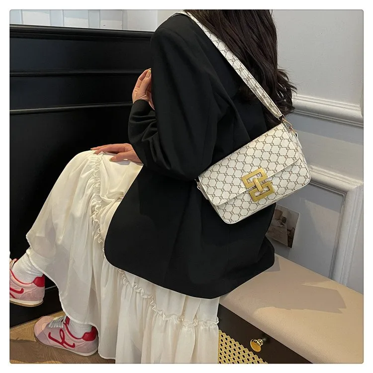 Women's Pu Leather Plaid Streetwear Square Flip Cover Shoulder Bag display picture 15