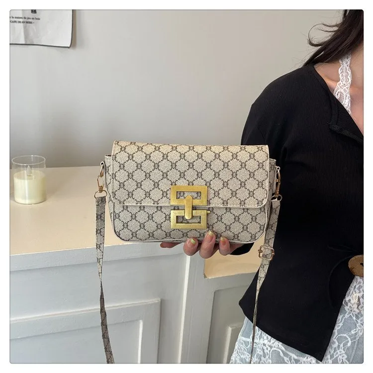 Women's Pu Leather Plaid Streetwear Square Flip Cover Shoulder Bag display picture 13