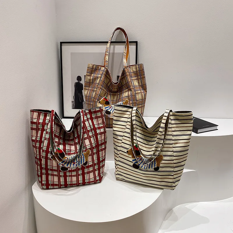 New Style Plaid Puppy Tote Bag 2024 New Large Capacity Underarm Shoulder Bag Casual All-Match Double-Sided Cloth Bag display picture 37