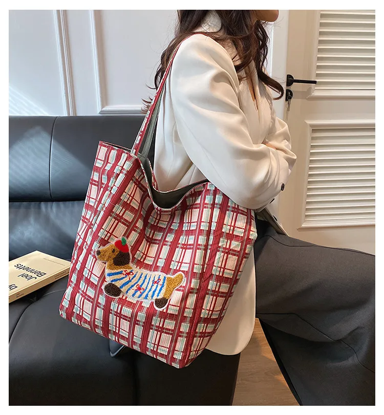 New Style Plaid Puppy Tote Bag 2024 New Large Capacity Underarm Shoulder Bag Casual All-Match Double-Sided Cloth Bag display picture 1