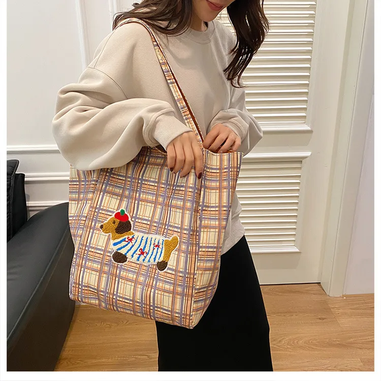 New Style Plaid Puppy Tote Bag 2024 New Large Capacity Underarm Shoulder Bag Casual All-Match Double-Sided Cloth Bag display picture 8