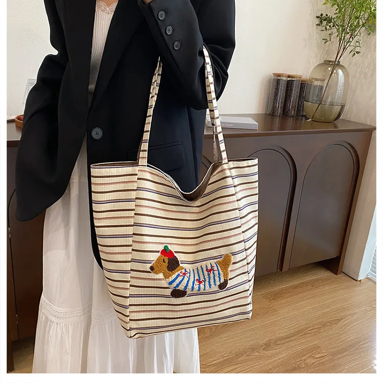 New Style Plaid Puppy Tote Bag 2024 New Large Capacity Underarm Shoulder Bag Casual All-Match Double-Sided Cloth Bag display picture 11