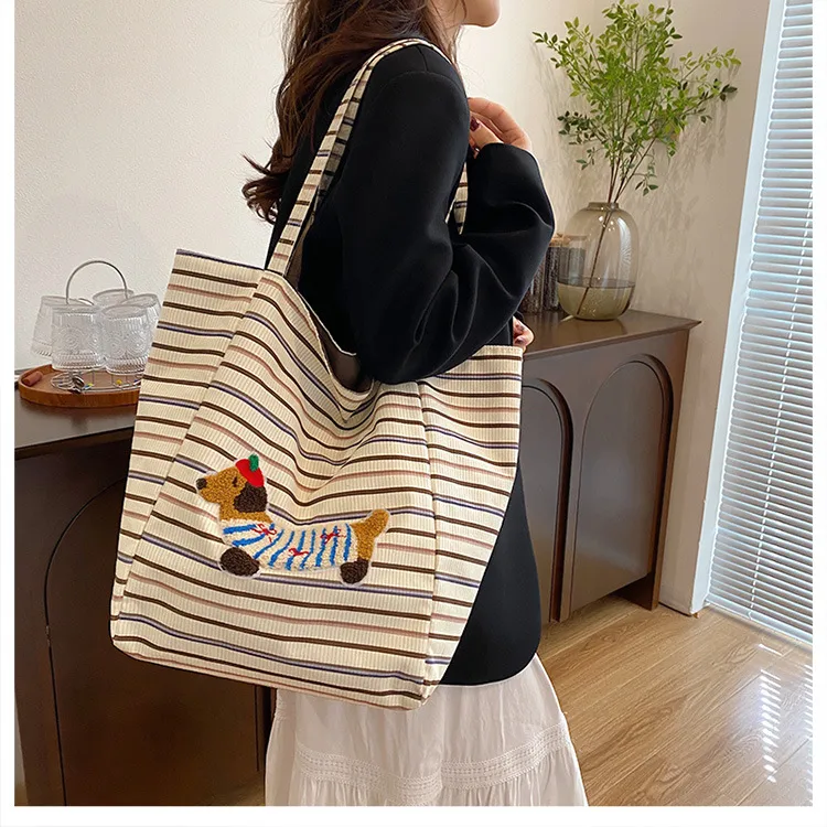 New Style Plaid Puppy Tote Bag 2024 New Large Capacity Underarm Shoulder Bag Casual All-Match Double-Sided Cloth Bag display picture 13