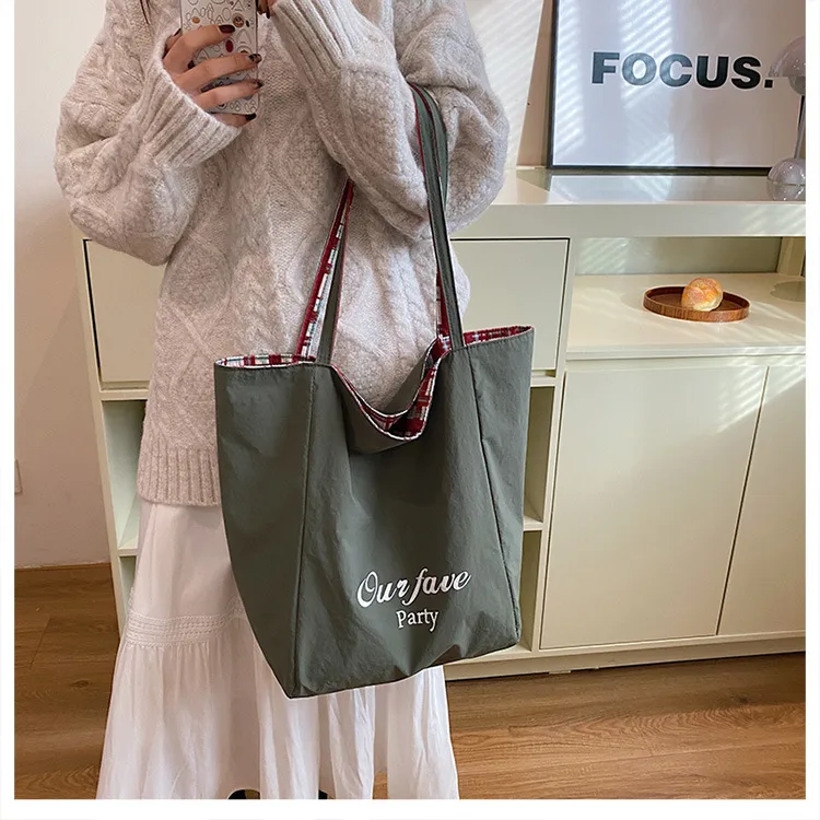 New Style Plaid Puppy Tote Bag 2024 New Large Capacity Underarm Shoulder Bag Casual All-Match Double-Sided Cloth Bag display picture 20
