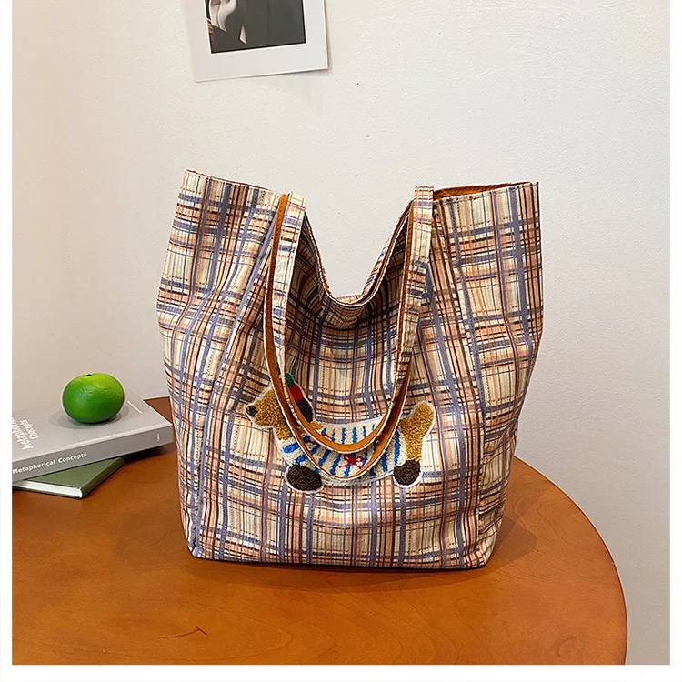 New Style Plaid Puppy Tote Bag 2024 New Large Capacity Underarm Shoulder Bag Casual All-Match Double-Sided Cloth Bag display picture 28