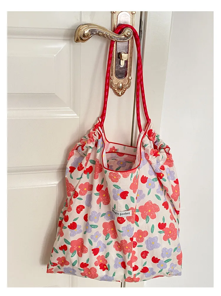 Yayu/Hyun-a Small Floral Canvas Shoulder Bag Women's Large Capacity New Ins Tote Bag Casual Bag display picture 14