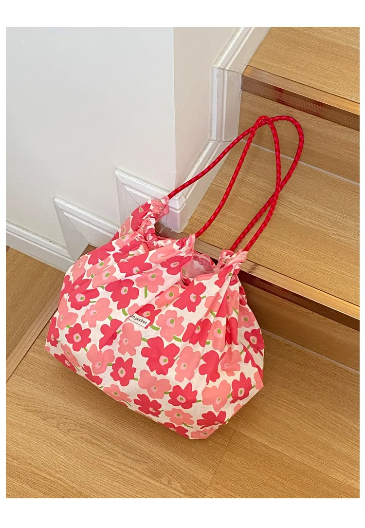 Yayu/Hyun-a Small Floral Canvas Shoulder Bag Women's Large Capacity New Ins Tote Bag Casual Bag display picture 29