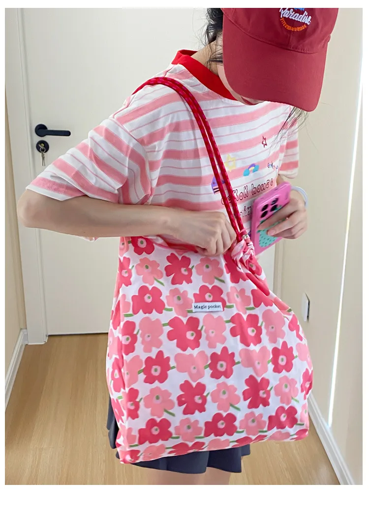 Yayu/Hyun-a Small Floral Canvas Shoulder Bag Women's Large Capacity New Ins Tote Bag Casual Bag display picture 30