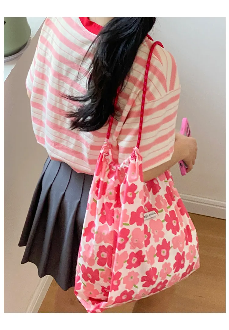 Yayu/Hyun-a Small Floral Canvas Shoulder Bag Women's Large Capacity New Ins Tote Bag Casual Bag display picture 33