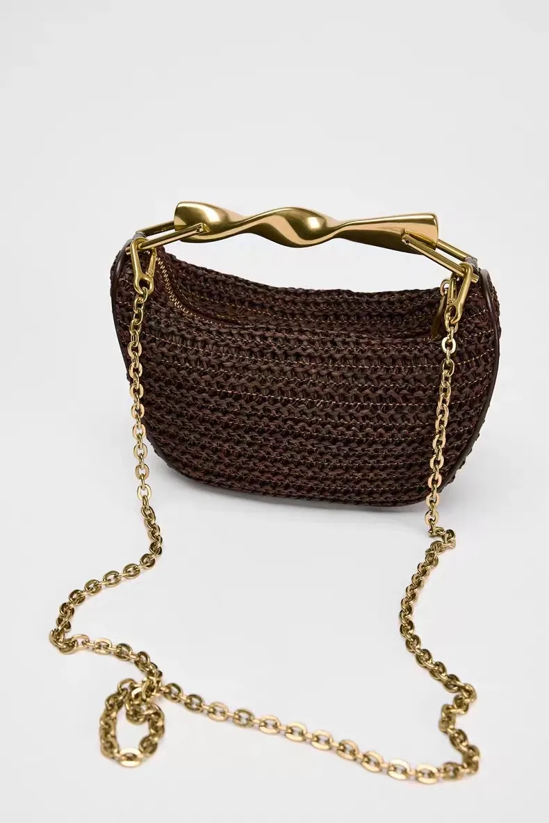 2025 New Special-Interest Design Woven Bag Portable Messenger Bag Metal Handle Straw Bag Beach Holiday Bag Fashion display picture 4
