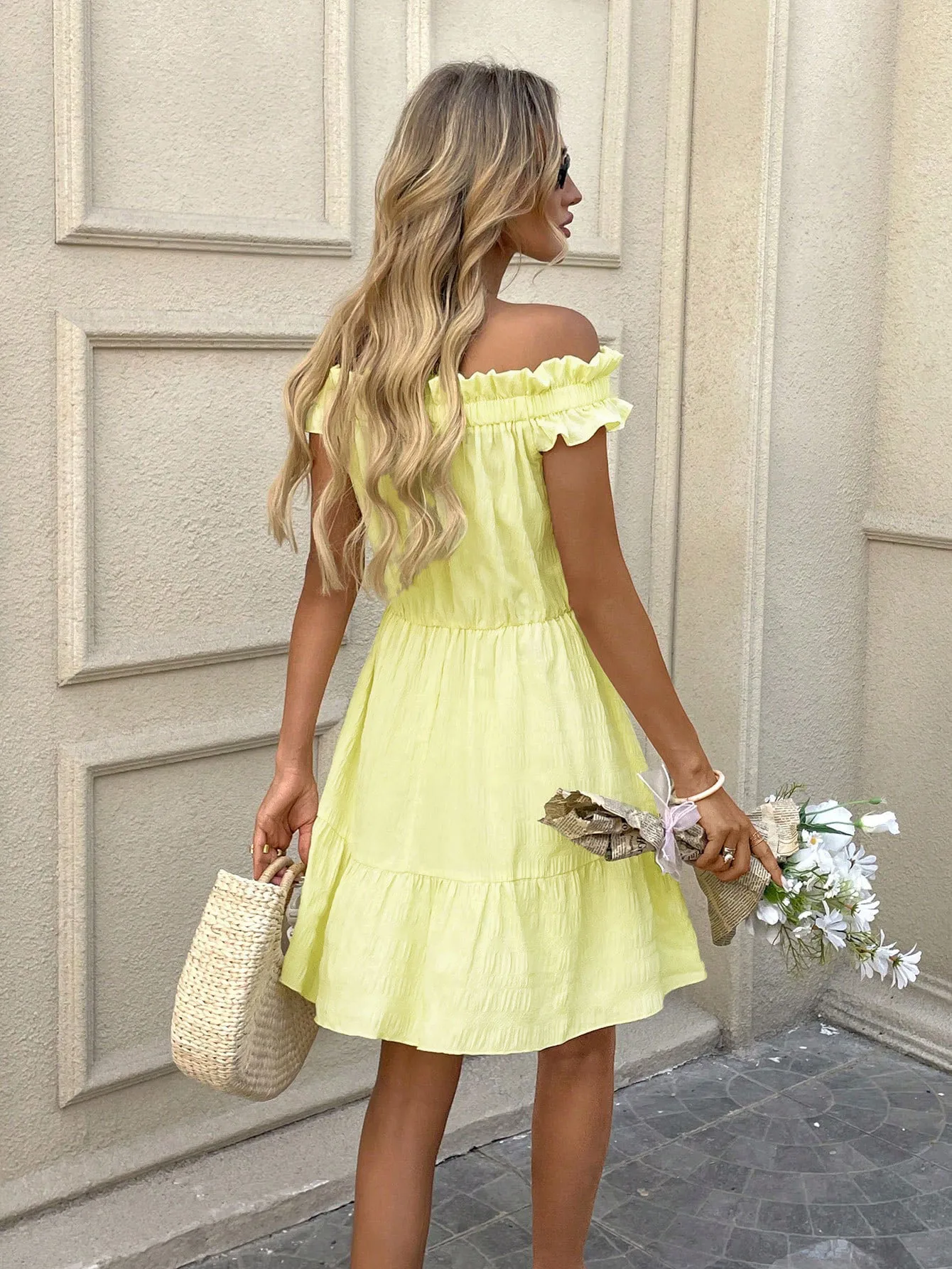 Women's French Gentle Style One-word Collar Dress Summer New Fashion Age-reducing Sweet Skirt display picture 4