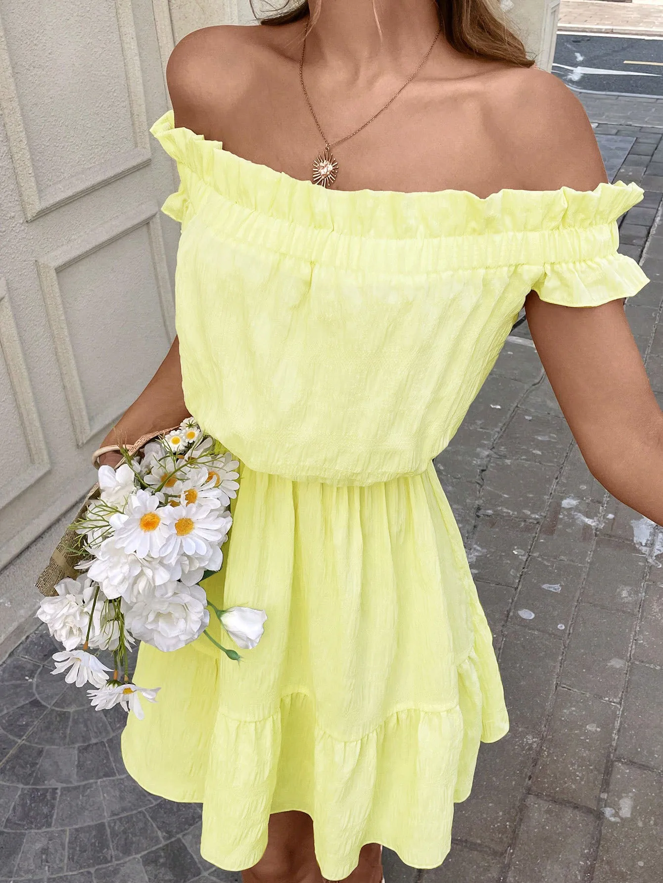 Women's French Gentle Style One-word Collar Dress Summer New Fashion Age-reducing Sweet Skirt display picture 8