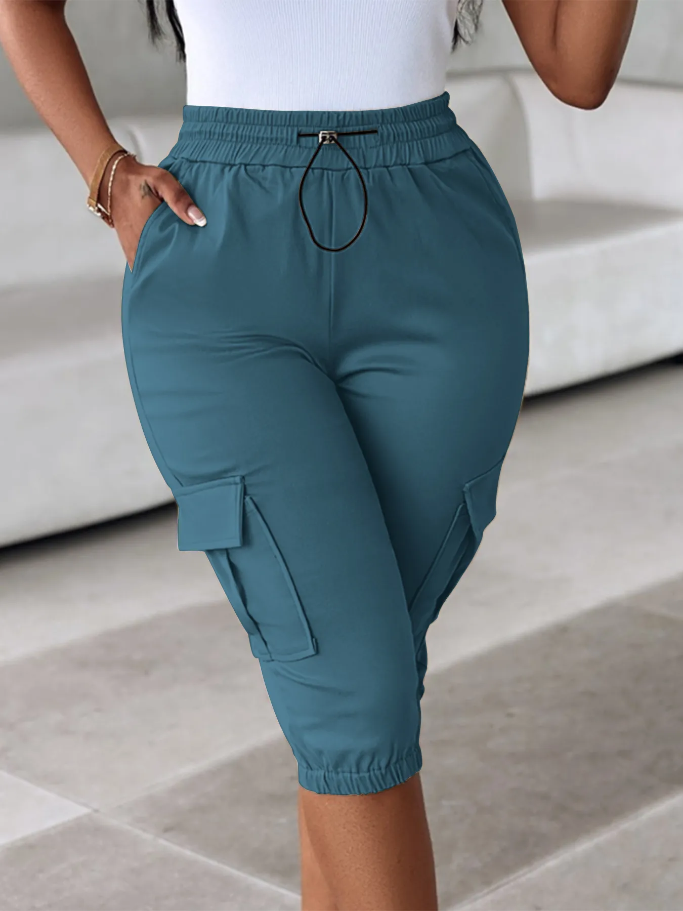 Explosions   Foreign Trade Women's Women's Loose Waist Slim-Fit Slimming Casual Multi-Pocket Solid Color Capri Pants display picture 21