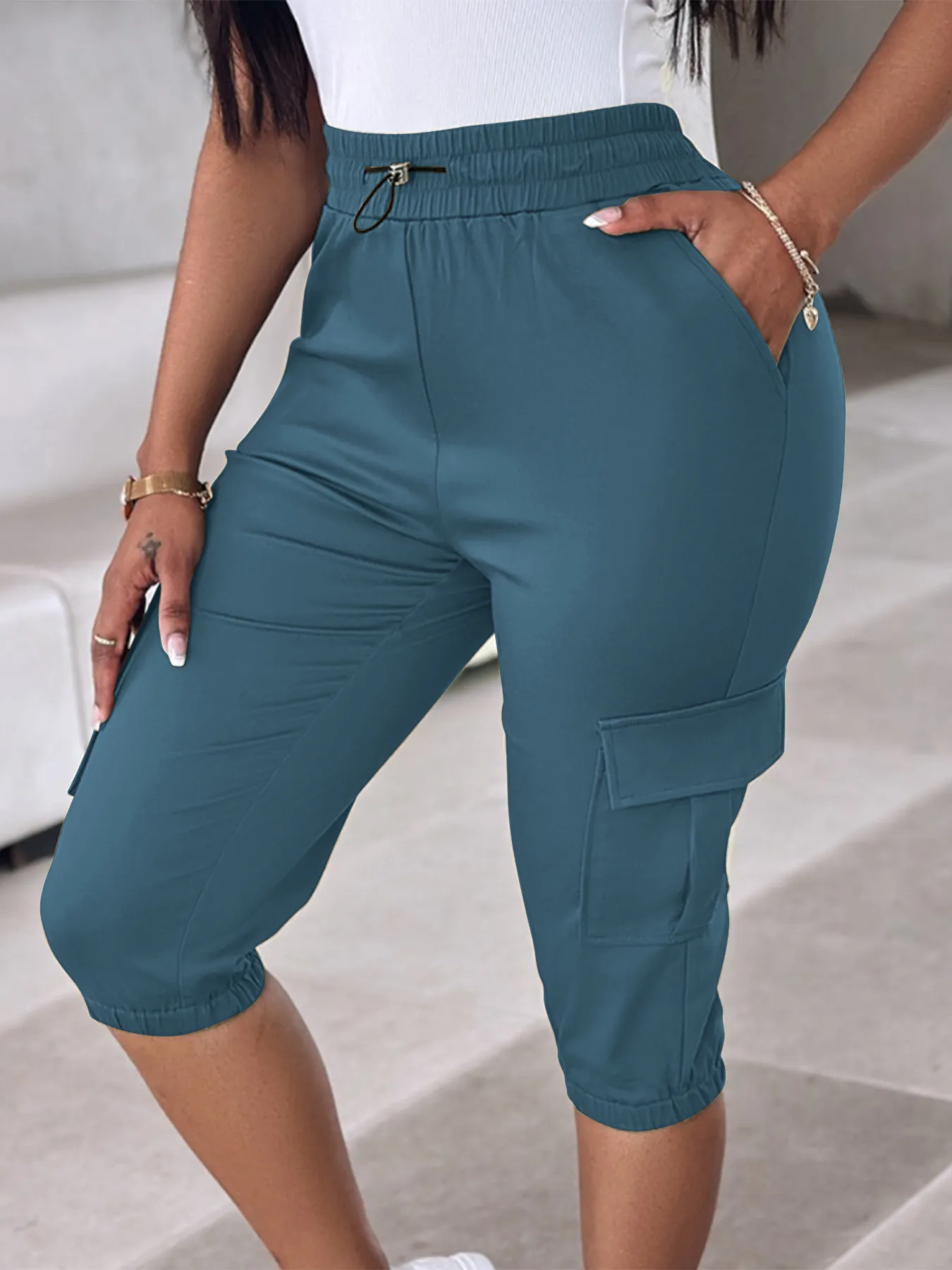 Explosions   Foreign Trade Women's Women's Loose Waist Slim-Fit Slimming Casual Multi-Pocket Solid Color Capri Pants display picture 22