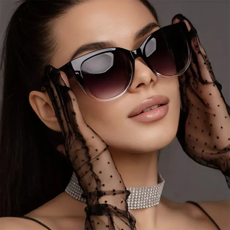Cat's Eye Simple Sunglasses  New  Fashion Sunglasses Advanced Sunscreen Sunglasses Internet Popular Street Photoshoot display picture 4