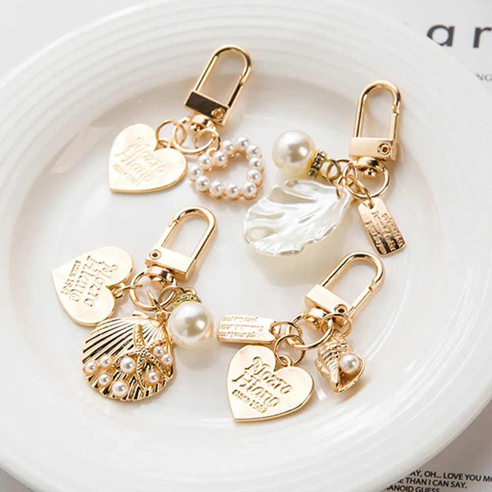 Metal Keychain Wholesale Cute Shell Key Pendant Wholesale Ins Bag Pendant Creative Small Gifts display picture 1
