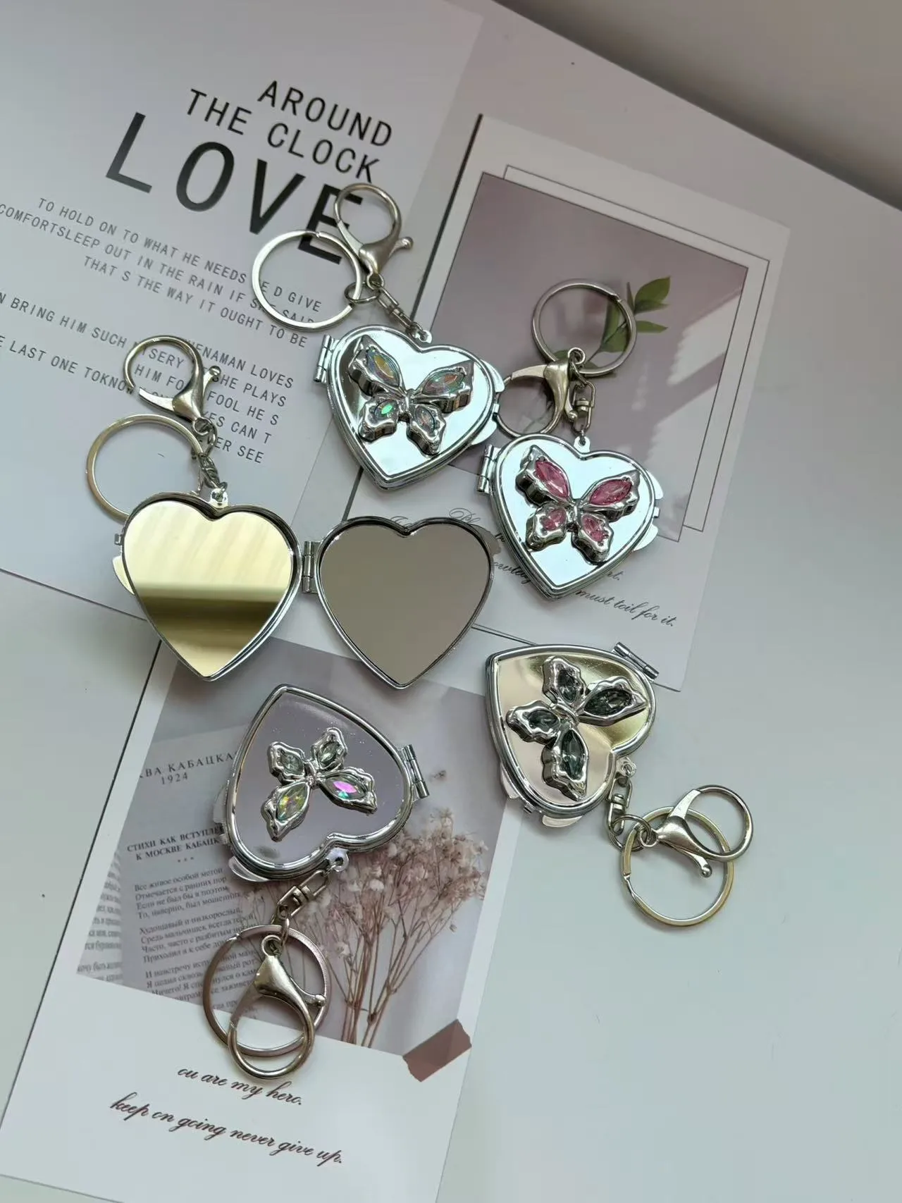 Butterfly Love Mirror Double-sided Folding Pendant Mirror Ins Bag Hanging High-grade Sense Car Keychain Cosmetic Mirror Pendant display picture 2