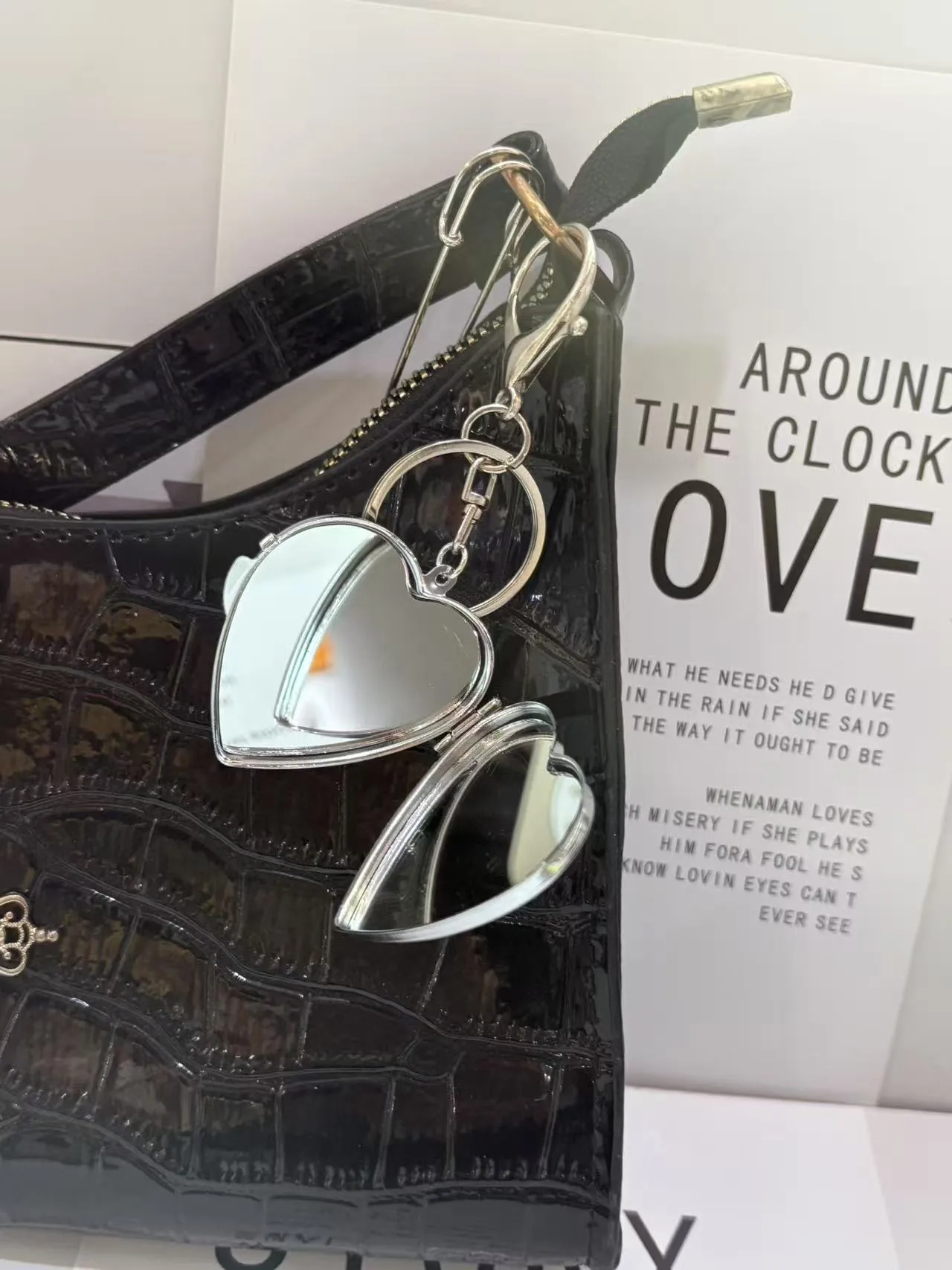 Butterfly Love Mirror Double-sided Folding Pendant Mirror Ins Bag Hanging High-grade Sense Car Keychain Cosmetic Mirror Pendant display picture 5