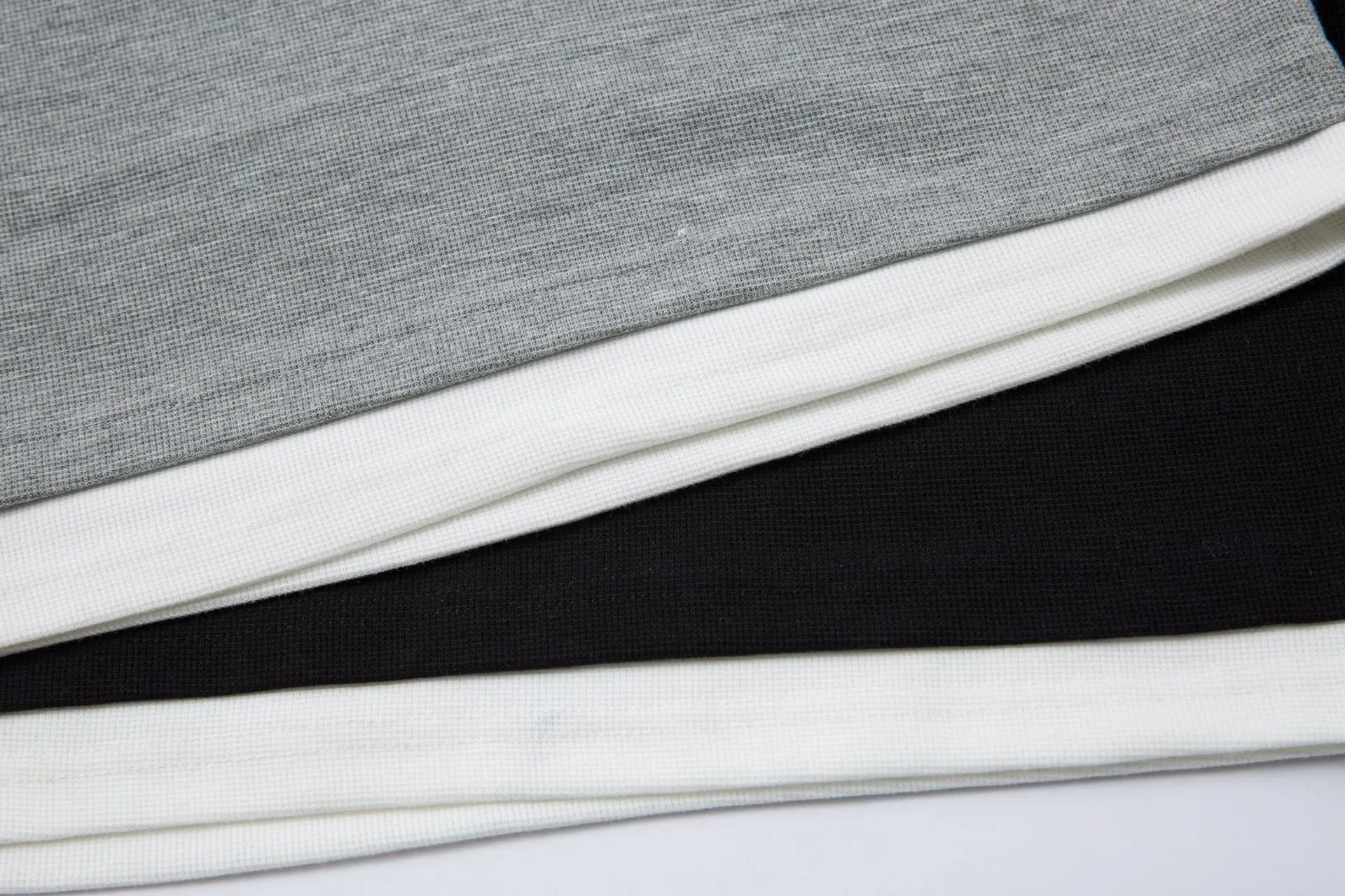 Jiayiku Men's  Summer New Niche Personalized Half Open Collar Simple All-match T-shirt Men's Short-sleeved Base Shirt display picture 8