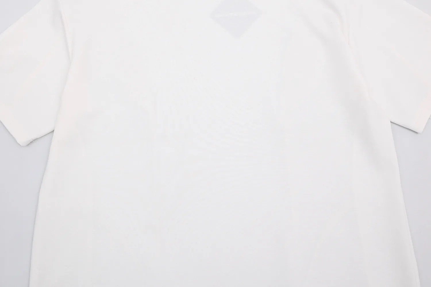 Jiayiku Men's Clothing  Summer New Style Simple Niche Personality Button Pleated T-shirt Short-sleeved Trendy Men's High-end Sense display picture 13