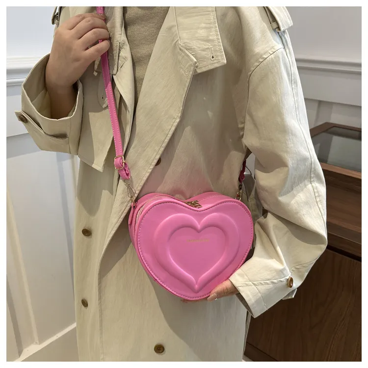 Fashion Heart-Shaped Small Bag  Autumn New Stylish Indented Crossbody Bag Ins Niche Design Shoulder Small Bag display picture 10