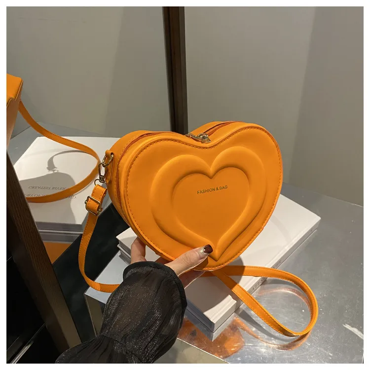 Fashion Heart-Shaped Small Bag  Autumn New Stylish Indented Crossbody Bag Ins Niche Design Shoulder Small Bag display picture 18