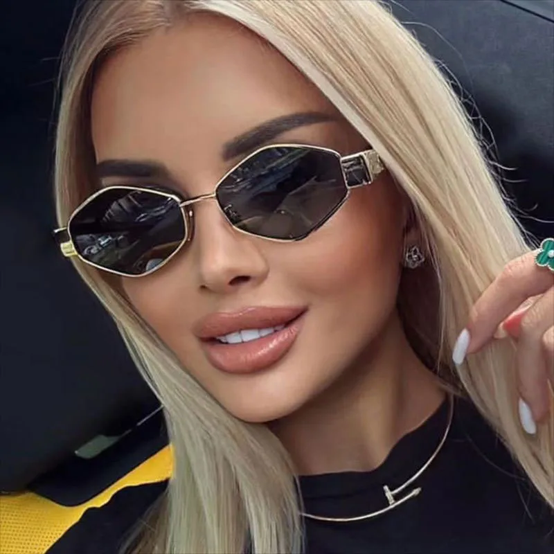 New  Diamond-Shaped Arc De Triomphe Fashion Sunglasses Trendy Metal Small Frame Polygon Sunglasses Avant-Garde display picture 1