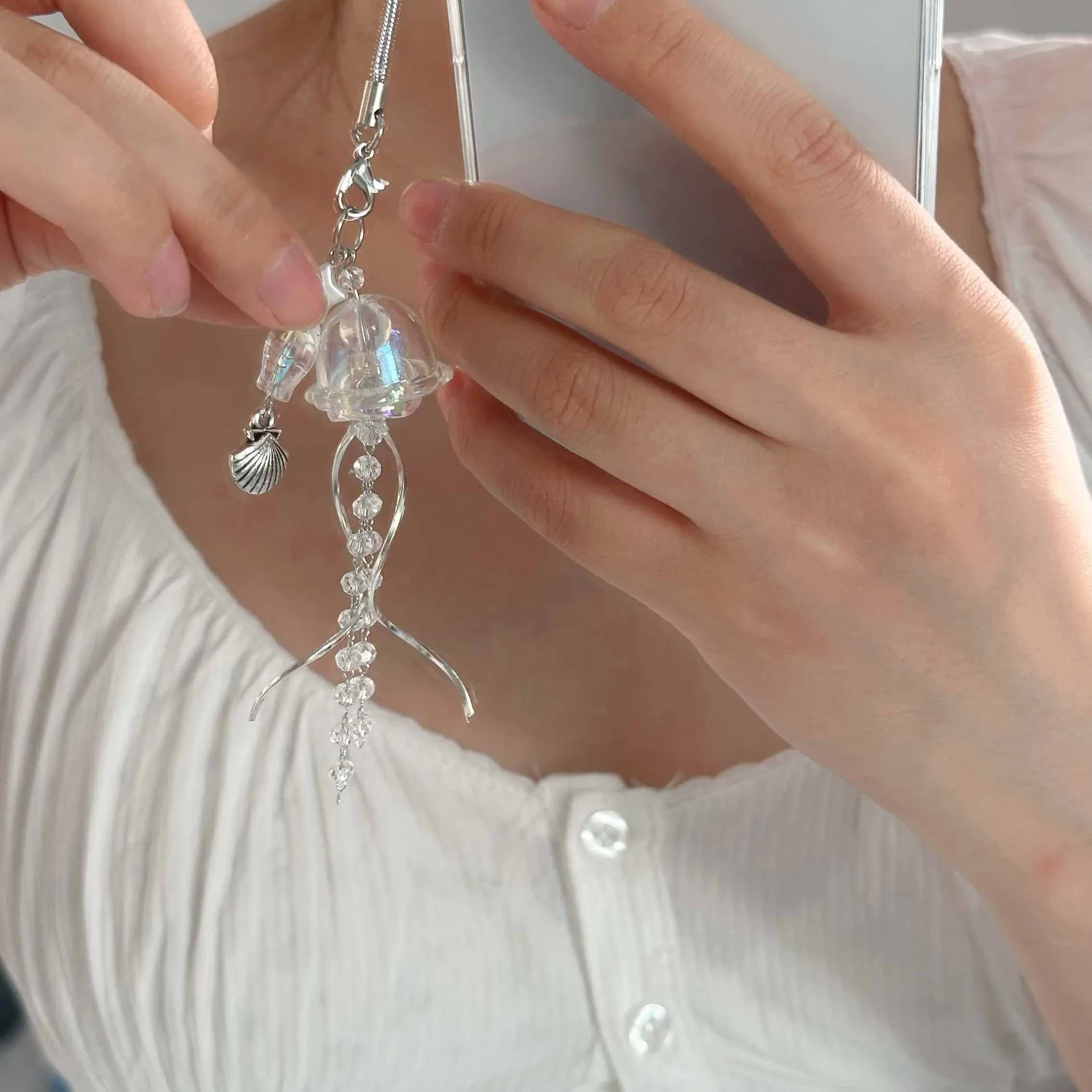Original Dream Jellyfish Mobile Phone Chain Crystal Clear Marine Life Keychain Curve Metal Pendant Ins display picture 16