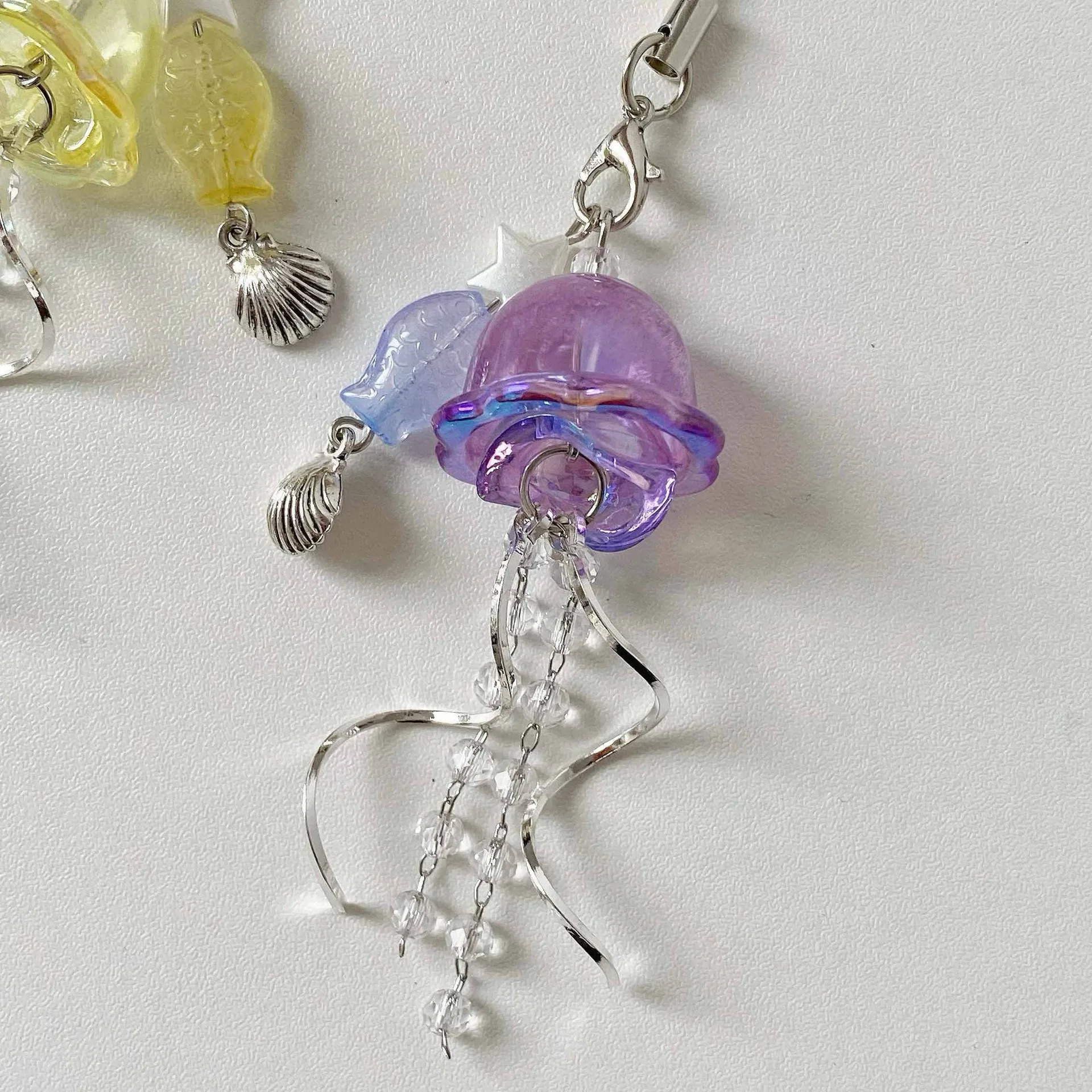 Original Dream Jellyfish Mobile Phone Chain Crystal Clear Marine Life Keychain Curve Metal Pendant Ins display picture 10