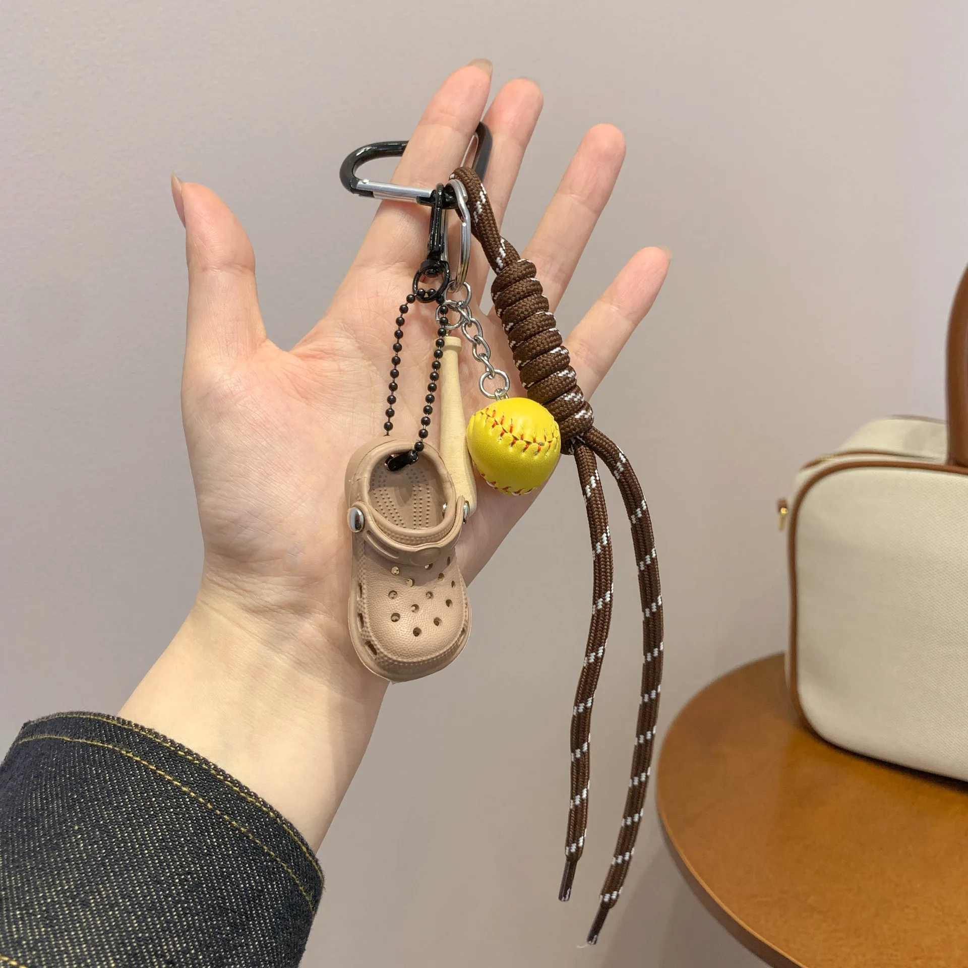 Mobile Phone Lanyard Dopamine Baseball Keychain Anti-loss Wristband Rope Water Cup Bag Woven Short Lanyard display picture 3