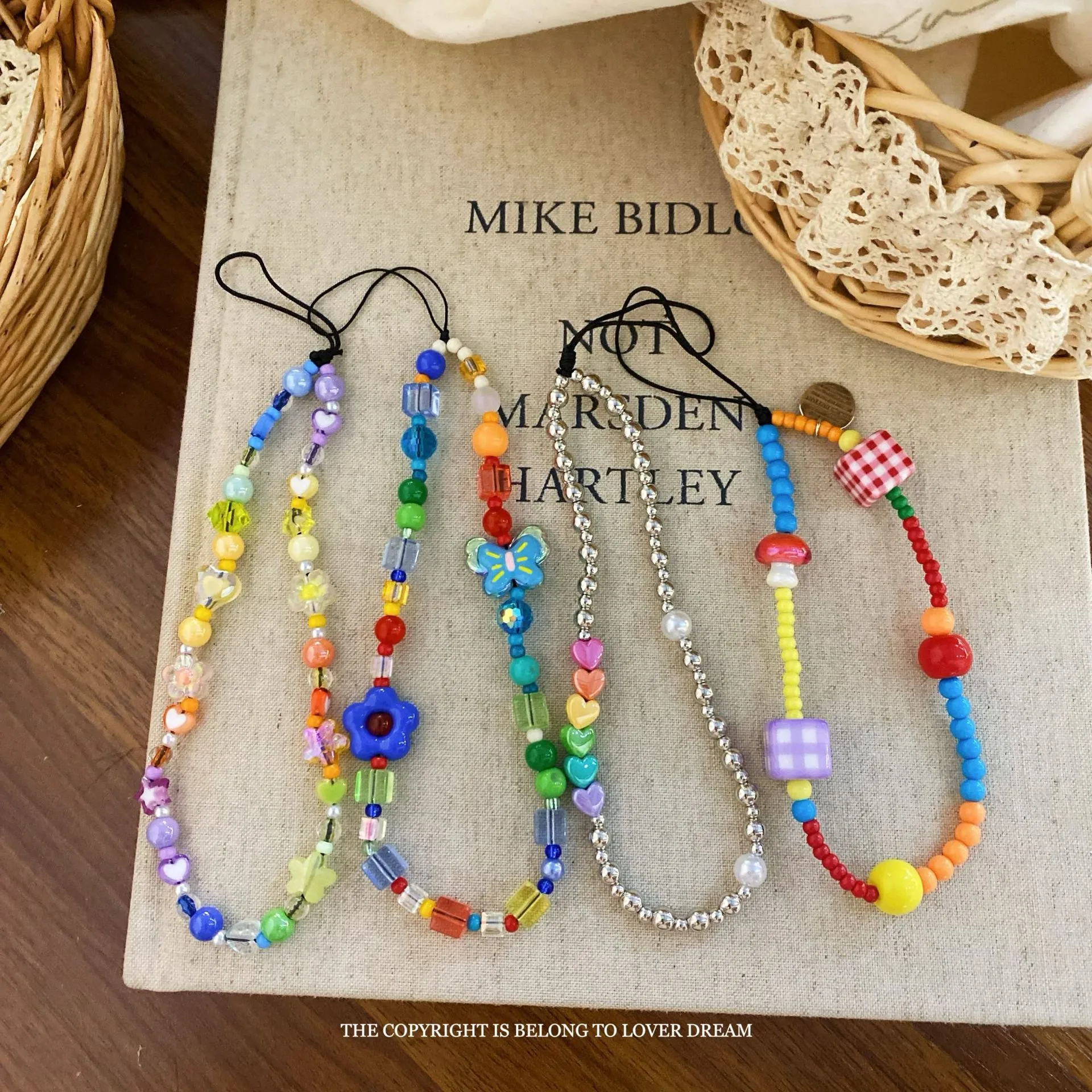 Ins New Color Butterfly Mushroom Beaded Keychain Sweet Cute Girl Style Hanging Niche Pendant display picture 11