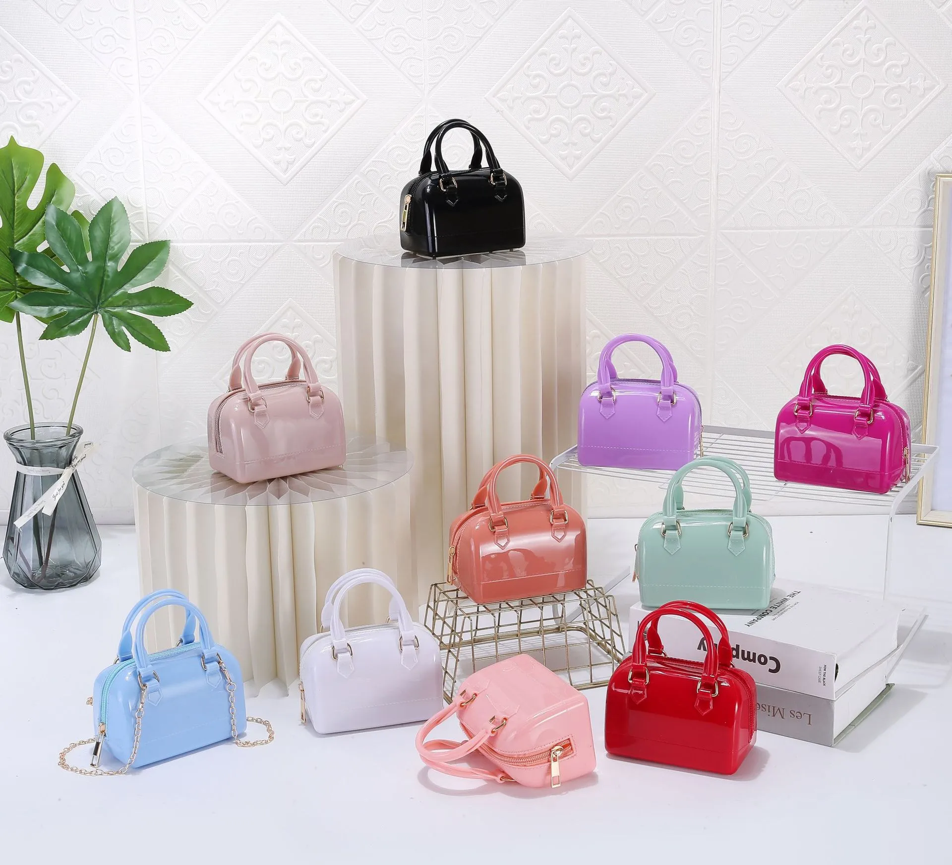 Summer New Jelly Bag Pillow Bag Mini Bag Handbag Trendy Explosion Shoulder Crossbody Women's Bag Foreign Trade display picture 1