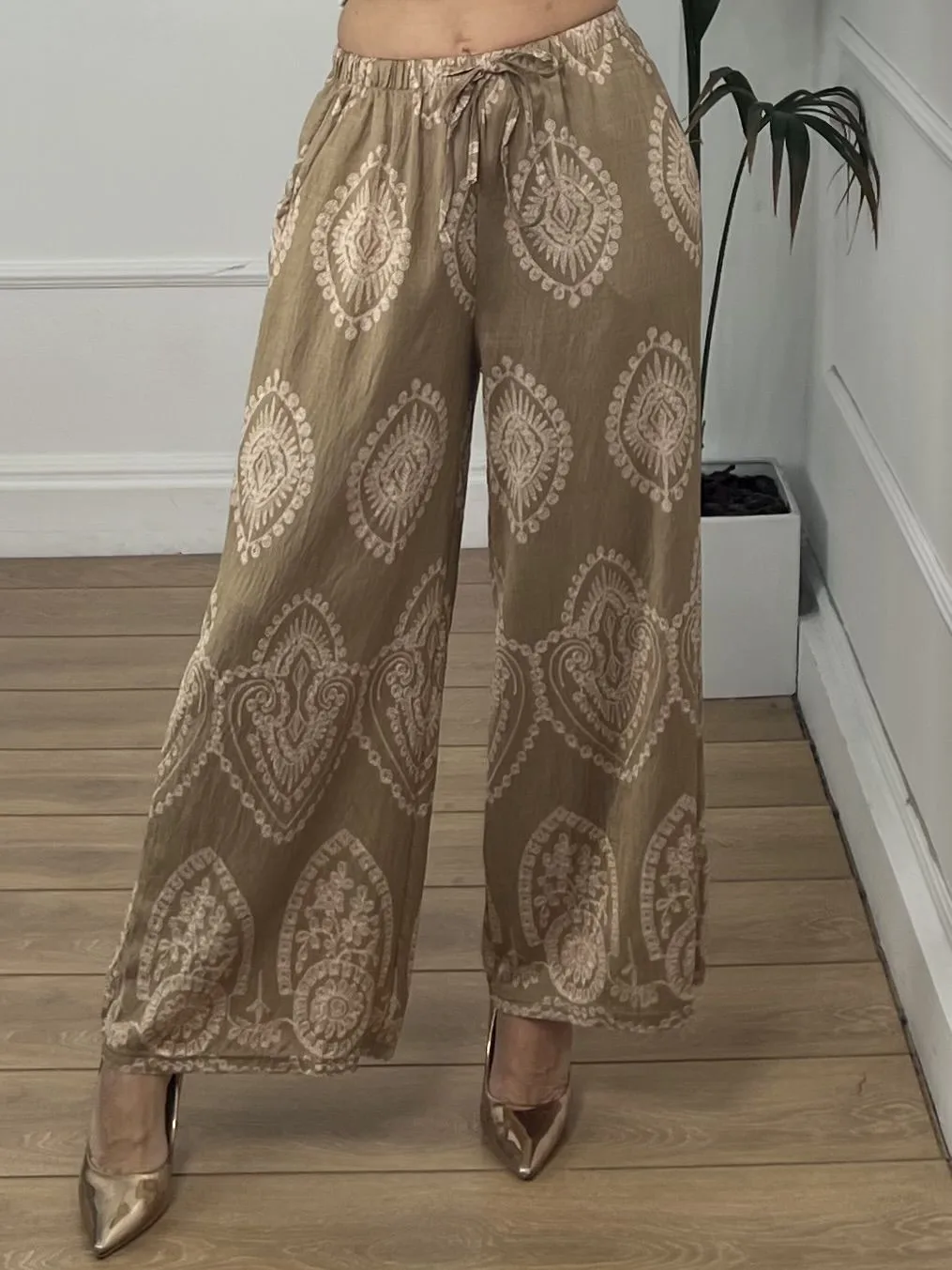 Women's Summer New Woven Wide-leg Loose Casual Straight Pants Women's Trousers display picture 3