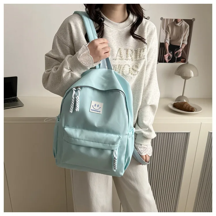 Solid Color Simple College Student Casual Backpack Good-looking Schoolbag Large Capacity Ins Preppy Style Junior High School Backpack display picture 5