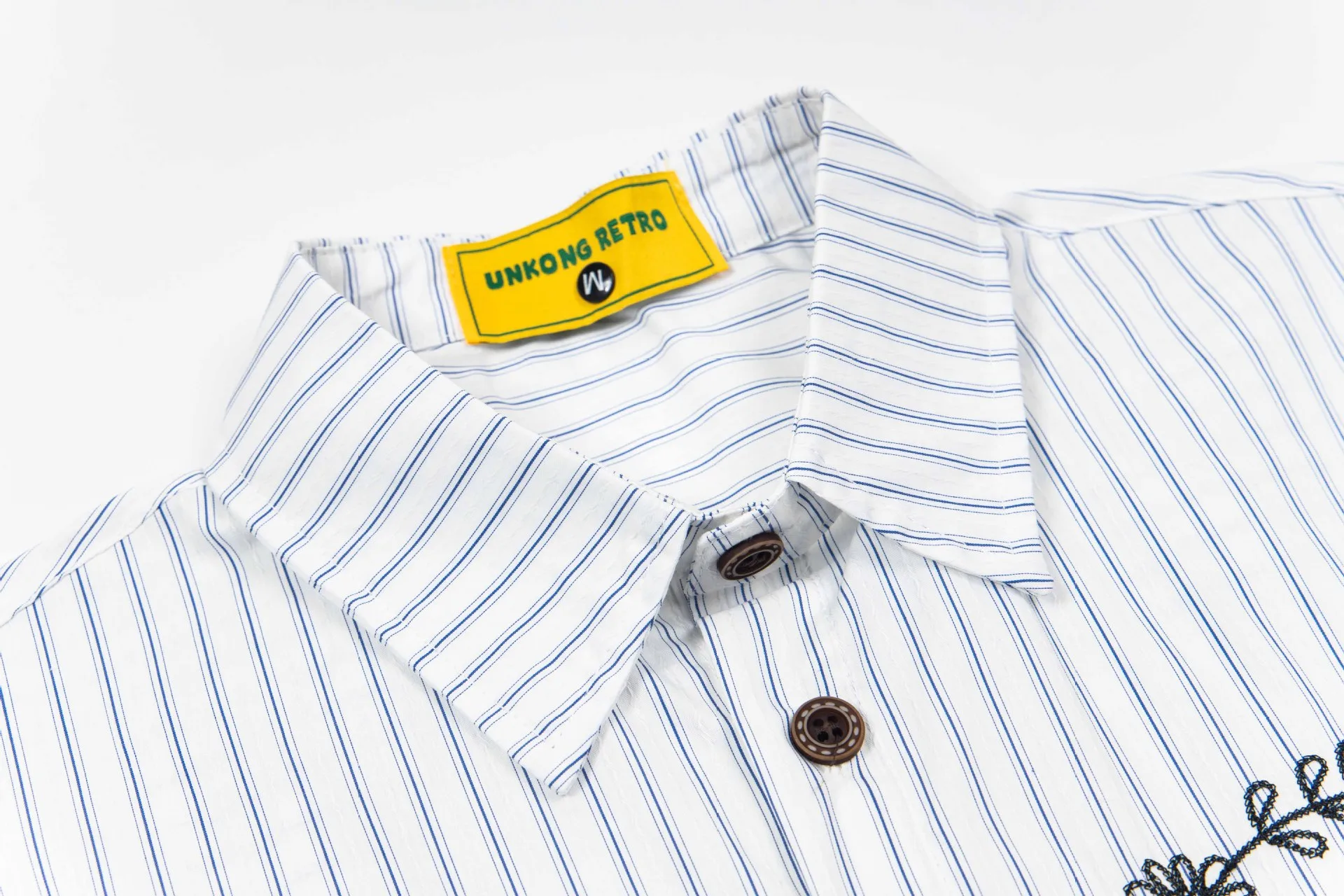 Jiayiku Men's  New American Style Antique Fashion Brand Cat Embroidered Striped Antique Shirt Short Sleeve Men And Women display picture 5