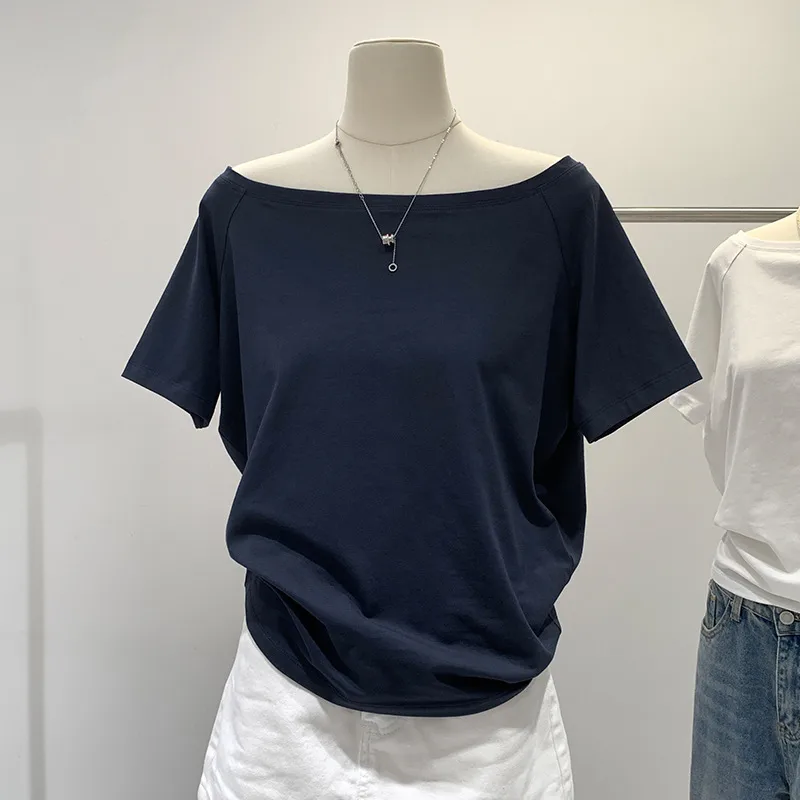 Hot Girl Style Off-line Collar Slant Shoulder Top Women's Summer  New Niche Leaky Collarbone Loose Short-sleeved White T-shirt display picture 5