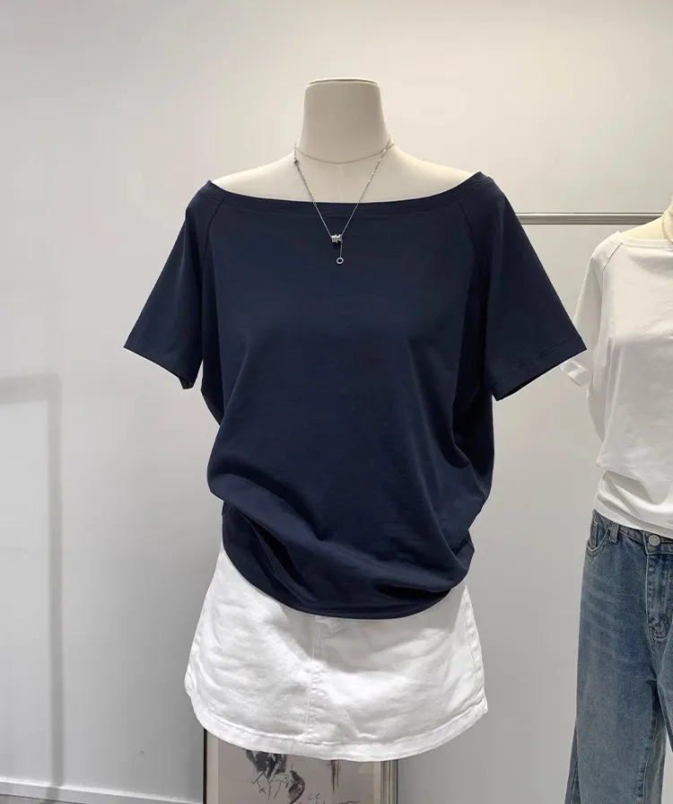 Hot Girl Style Off-line Collar Slant Shoulder Top Women's Summer  New Niche Leaky Collarbone Loose Short-sleeved White T-shirt display picture 12