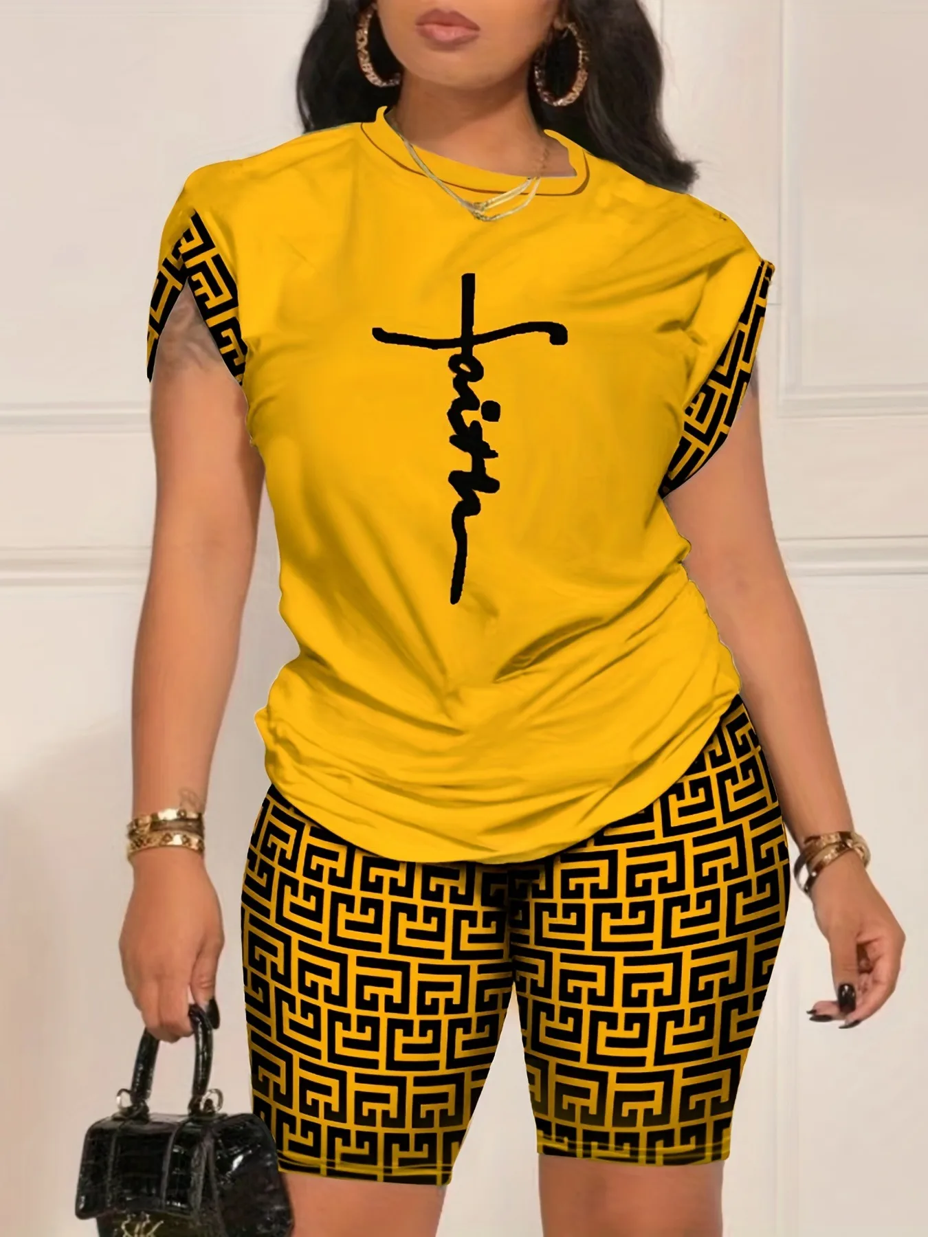 Summer New  Women's   Temperament Digital Printing Round Neck Short Sleeve Suit display picture 4