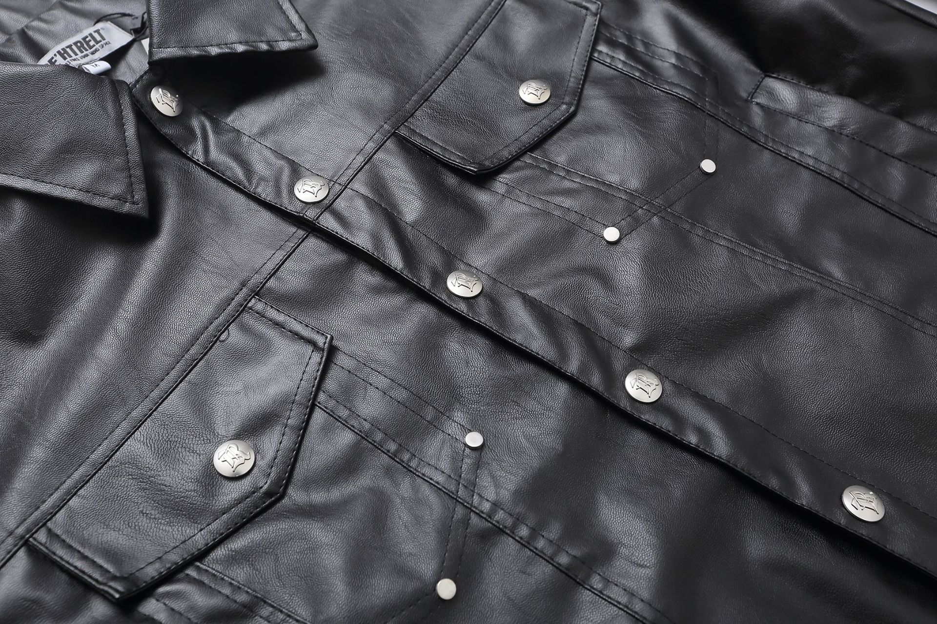 Jiayiku Fashion Brand  Spring American Retro Python Pattern Stitching Loose PU Leather Locomotive Jacket Coat Men display picture 10