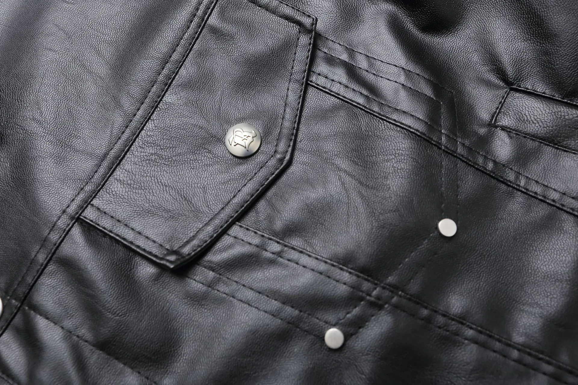 Jiayiku Fashion Brand  Spring American Retro Python Pattern Stitching Loose PU Leather Locomotive Jacket Coat Men display picture 12