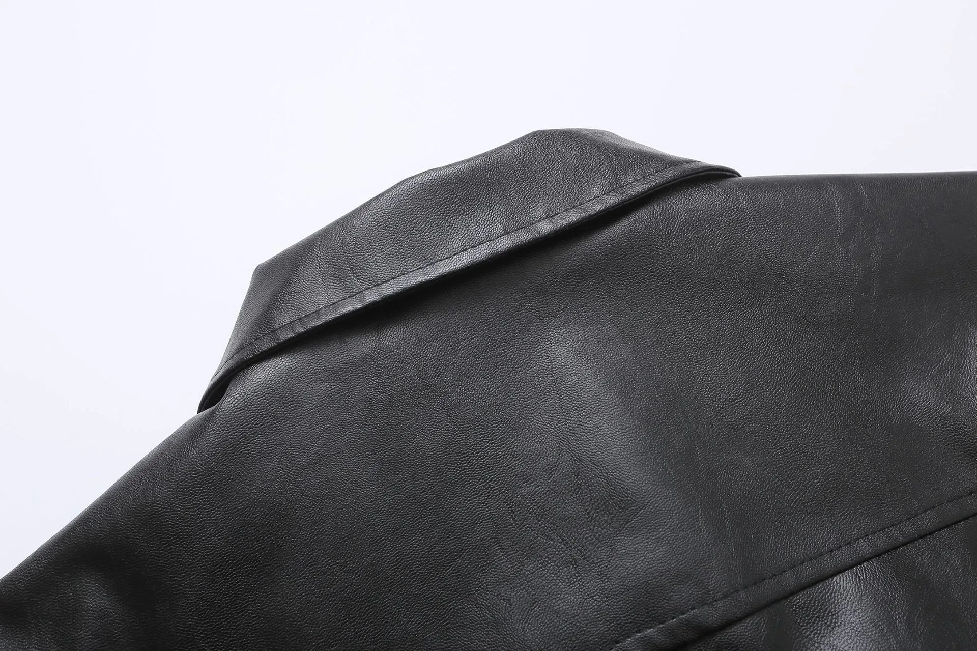 Jiayiku Fashion Brand  Spring American Retro Python Pattern Stitching Loose PU Leather Locomotive Jacket Coat Men display picture 16