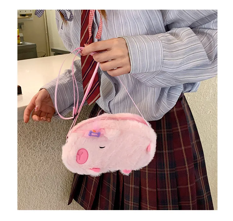 New Plush Shoulder Bag Little Capybara Cute Bag Large Capacity Fashion Versatile  Wholesale display picture 11