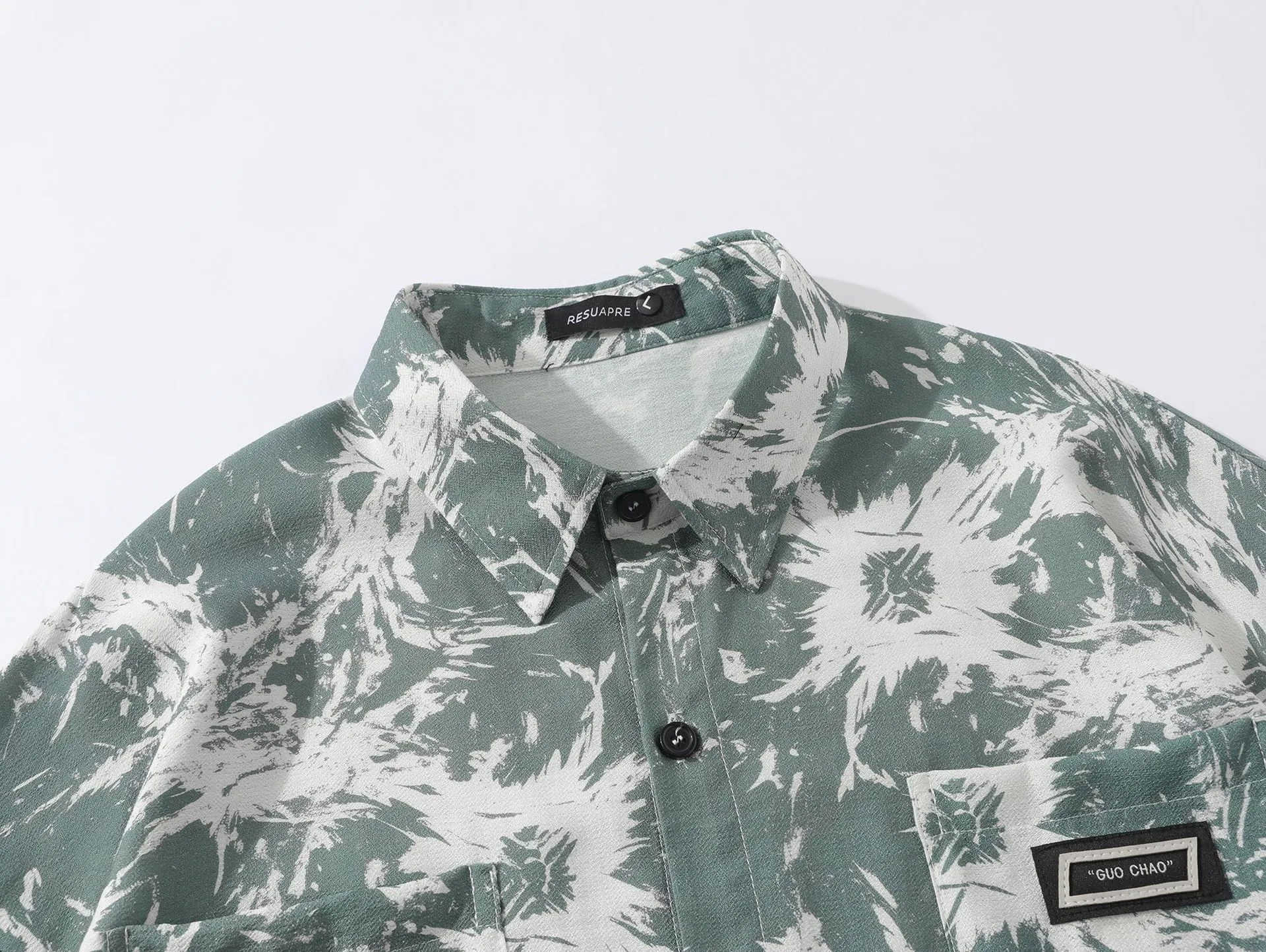 Jiayi Library Men's  New Style Retro Ethnic Style Creative Printed Short-sleeved Shirt Alien Style Antique Shirt display picture 7