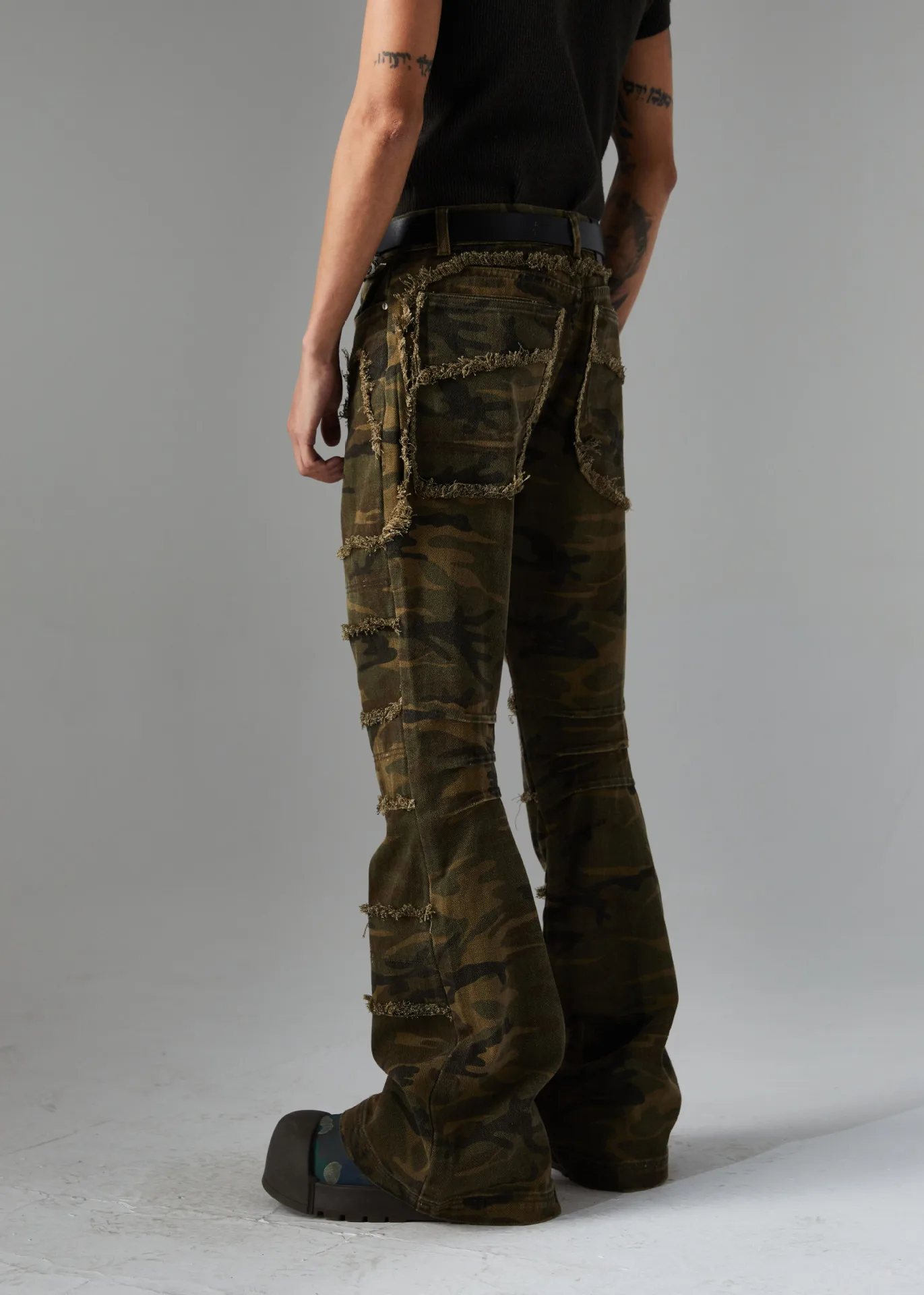 Jiayiku Chao Brand   High Street Vibe Camouflage Rough Wash Jeans display picture 6