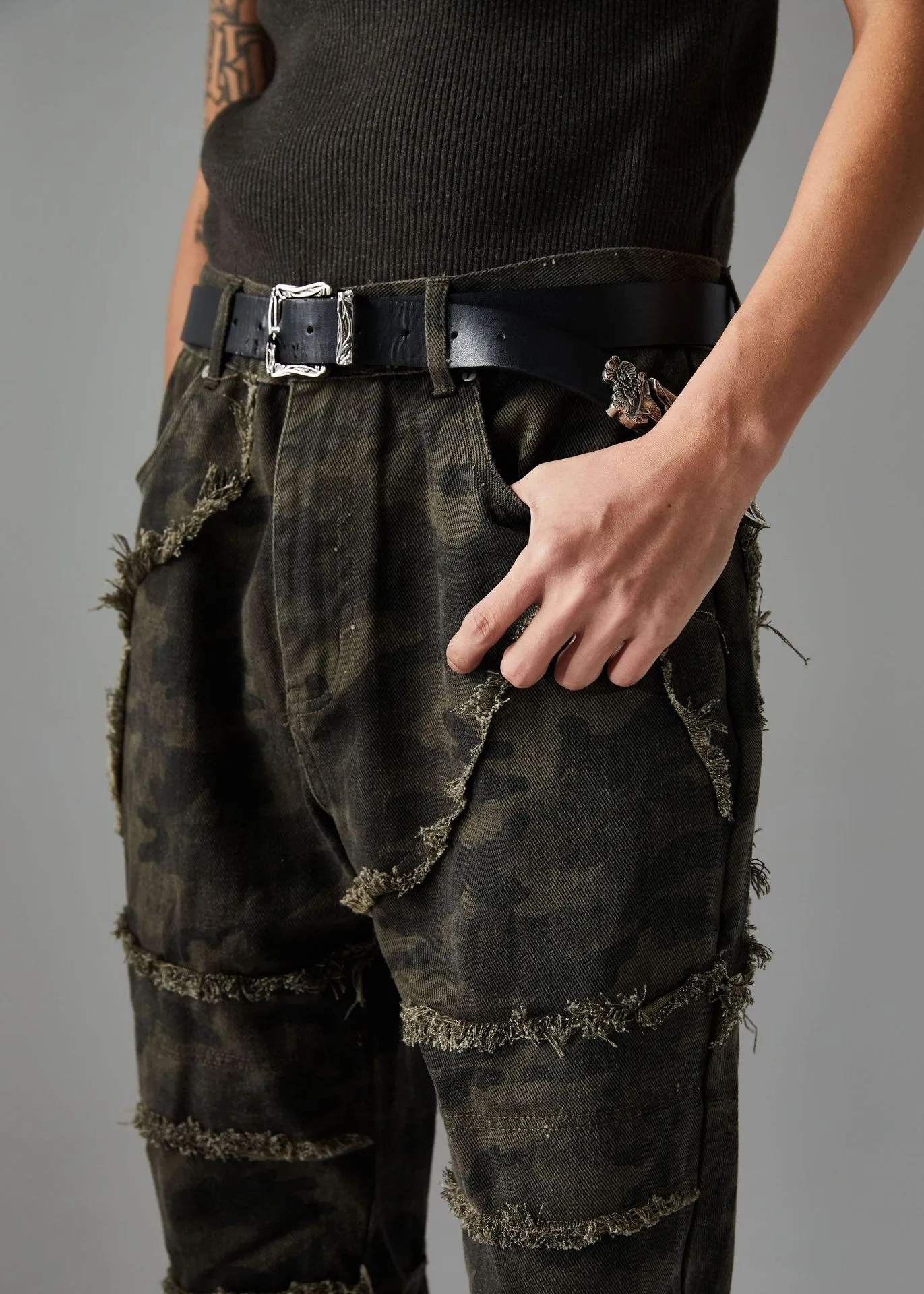 Jiayiku Chao Brand   High Street Vibe Camouflage Rough Wash Jeans display picture 7