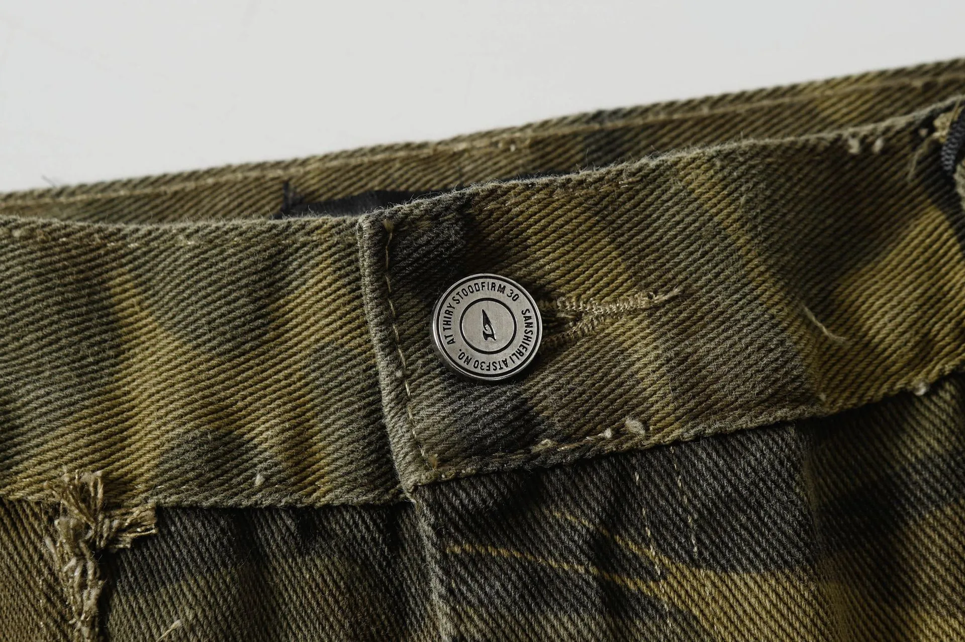 Jiayiku Chao Brand   High Street Vibe Camouflage Rough Wash Jeans display picture 23