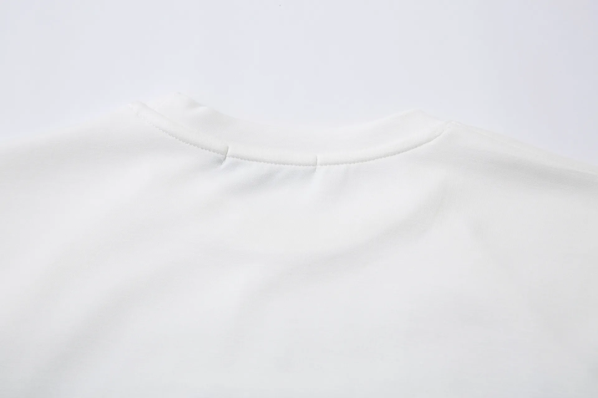 Jiayiku Men's  Summer New American Street Fashion Brand Rivet Design Solid Color All-match Short-sleeved T-shirt For Men display picture 16