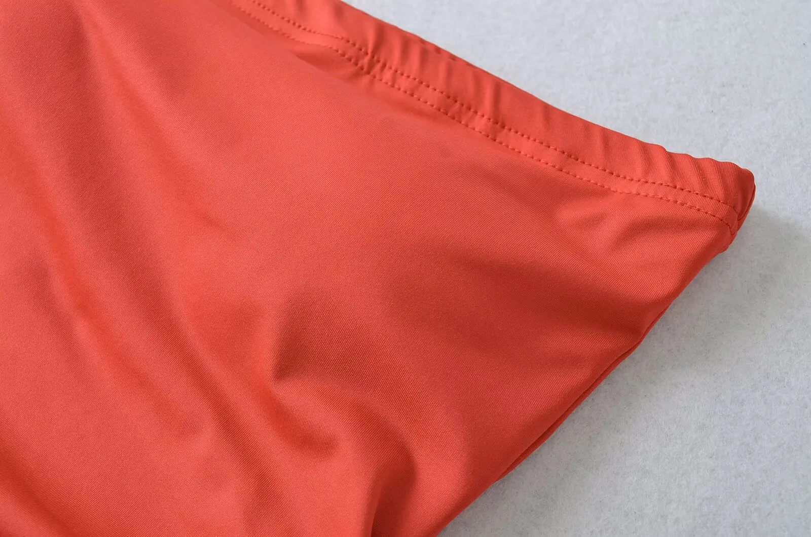 Women's Trendy Casual Comfortable Strapless Top Slant Hem Short Style Polyester Fabric Travel And Date Suitable High Street Style display picture 8